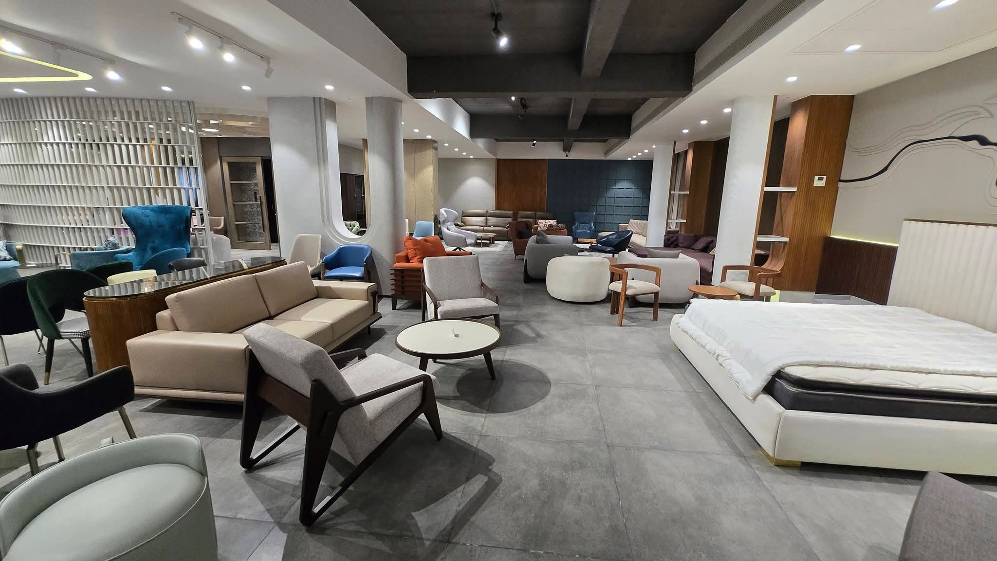 Interior Showroom & Bedding